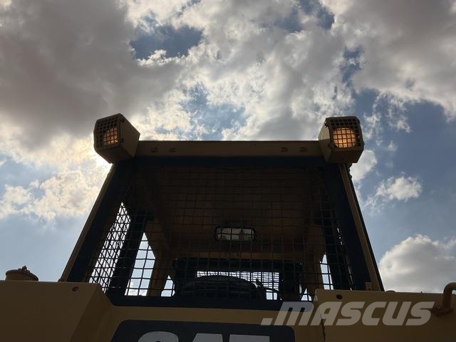 CAT D7G 履帶推土機