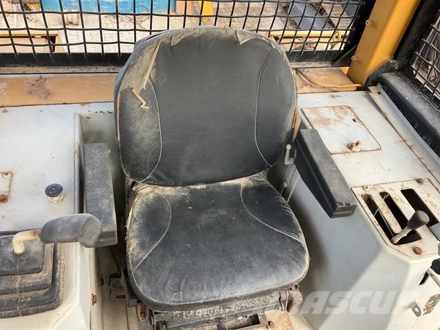 CAT D7G 履帶推土機
