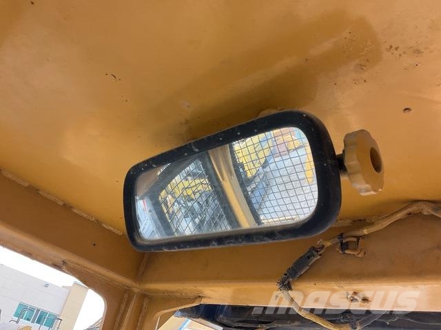 CAT D7G 履帶推土機