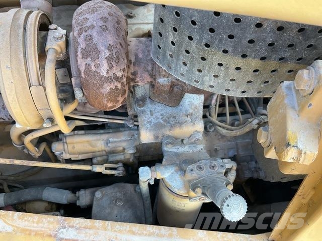CAT D7G 履帶推土機