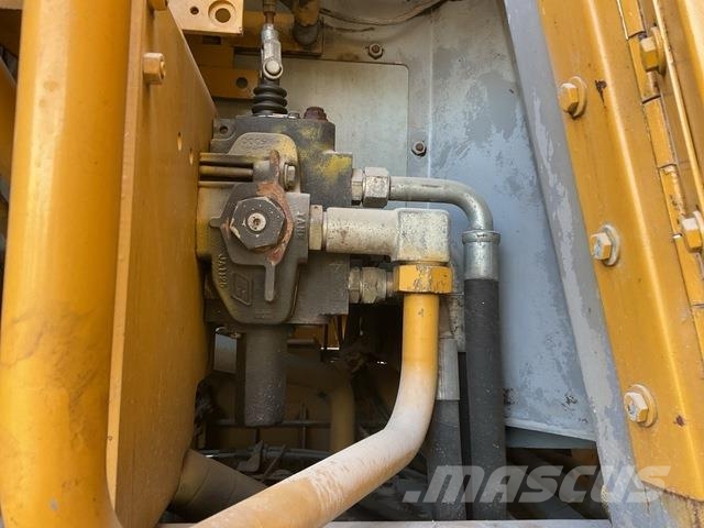 CAT D7G 履帶推土機