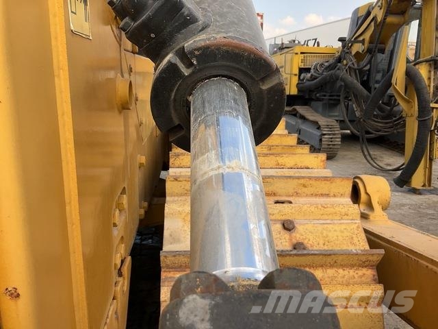 CAT D7G 履帶推土機