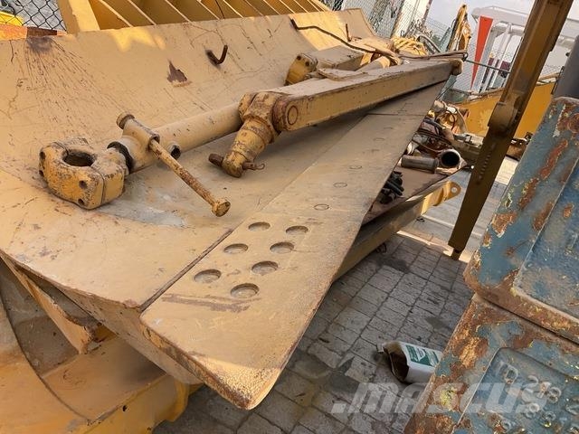 CAT D7G 履帶推土機
