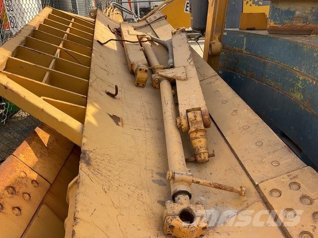 CAT D7G 履帶推土機