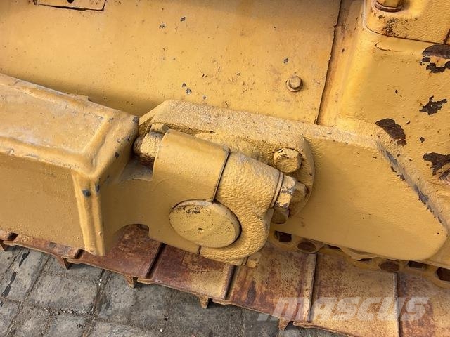 CAT D7G 履帶推土機