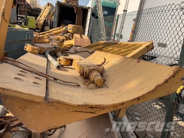 CAT D7G 履帶推土機