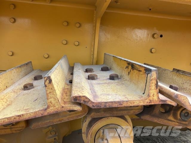 CAT D7G 履帶推土機