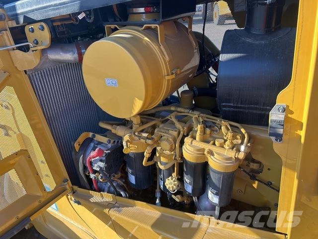 CAT D8 Buldozer sobre oruga