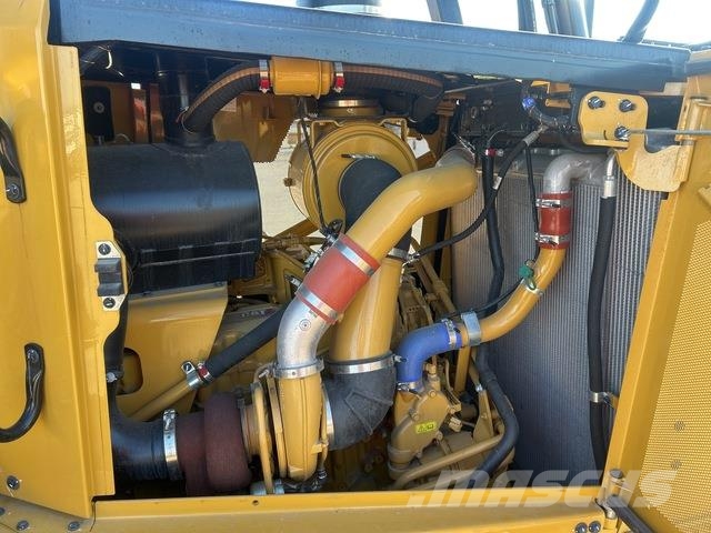 CAT D8 Buldozer sobre oruga