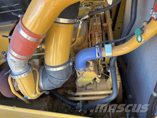 CAT D8 Buldozer sobre oruga