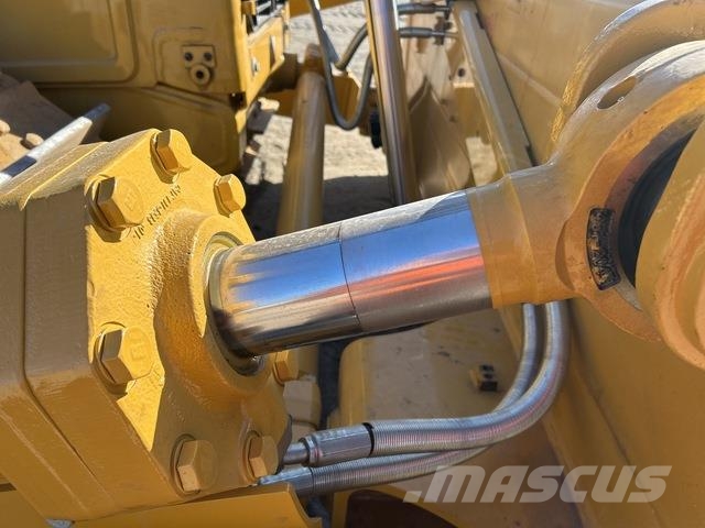 CAT D8 Buldozer sobre oruga