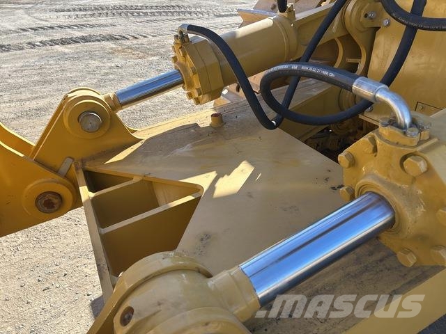 CAT D8 Buldozer sobre oruga
