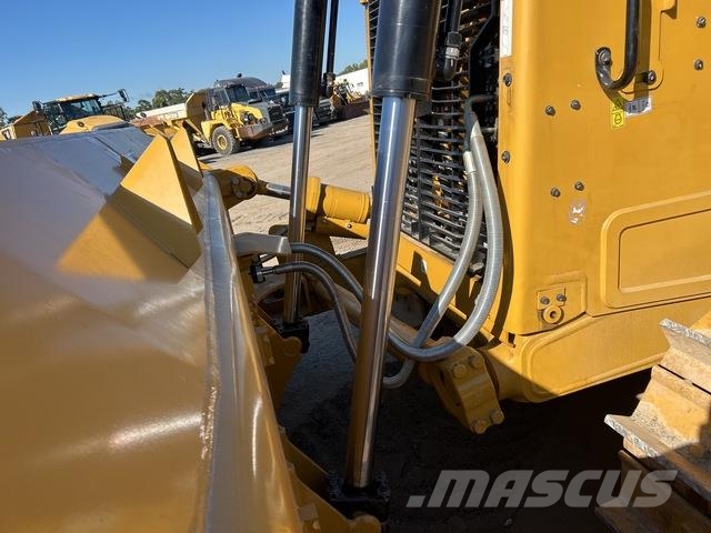 CAT D8 Buldozer sobre oruga