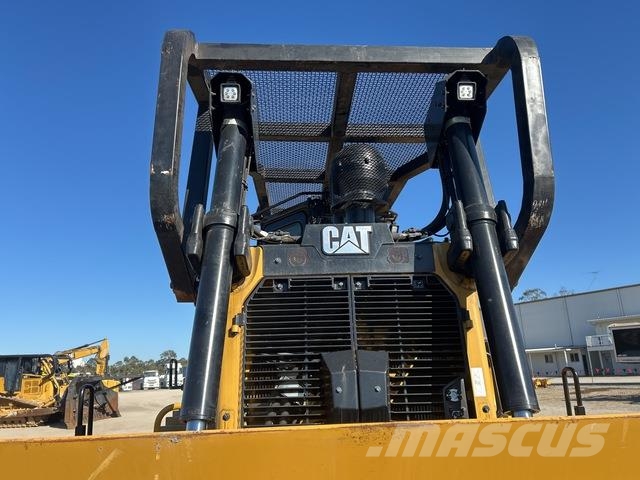CAT D8 Buldozer sobre oruga