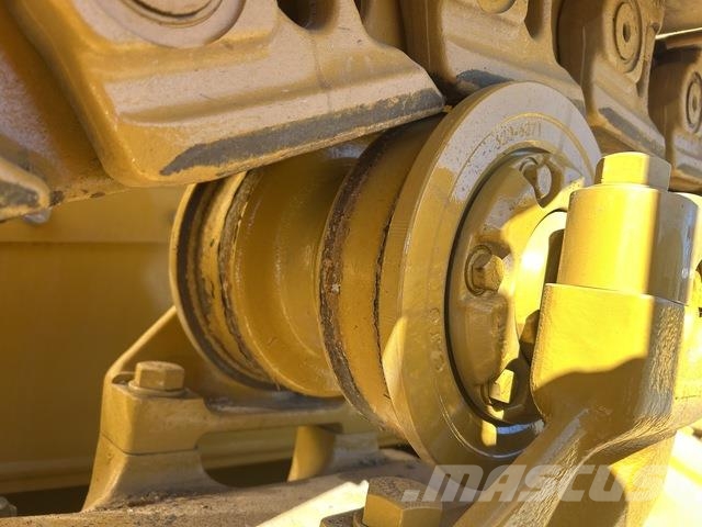 CAT D8 Buldozer sobre oruga