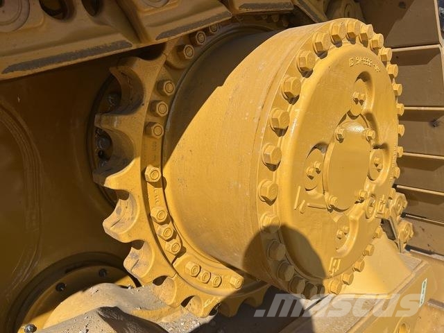 CAT D8 Buldozer sobre oruga