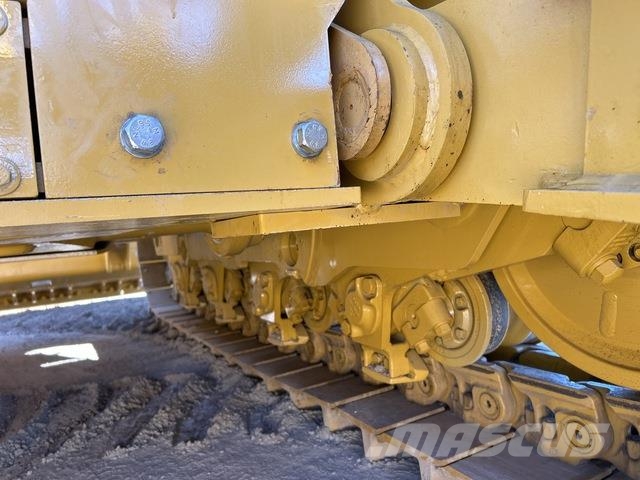 CAT D8 Buldozer sobre oruga