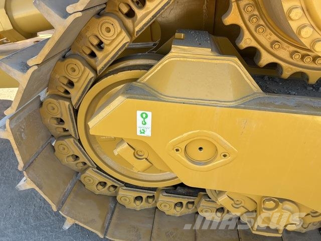 CAT D8 Buldozer sobre oruga