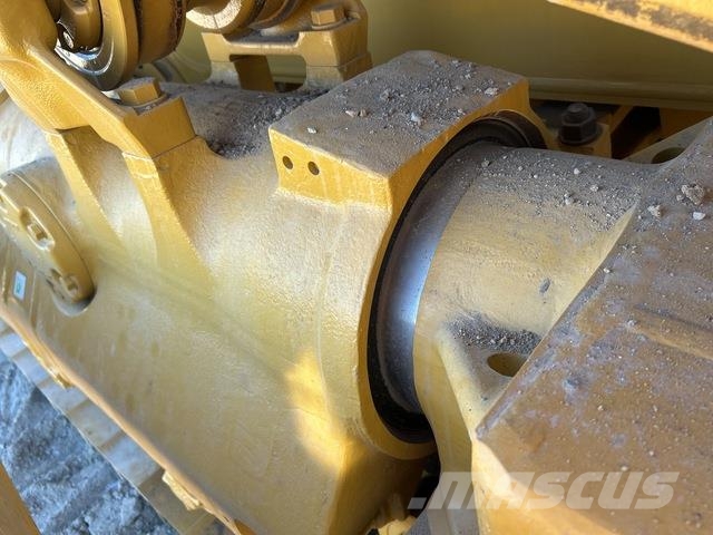 CAT D8 Buldozer sobre oruga