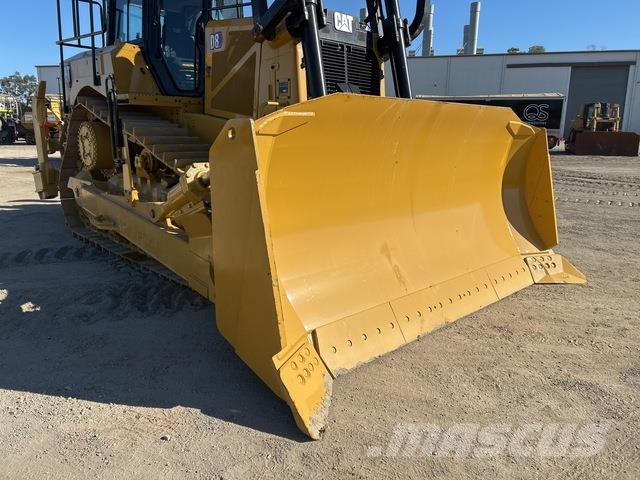 CAT D8 Buldozer sobre oruga
