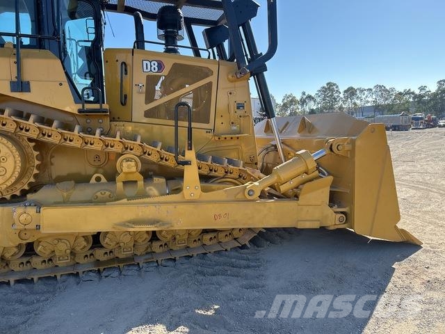 CAT D8 Buldozer sobre oruga