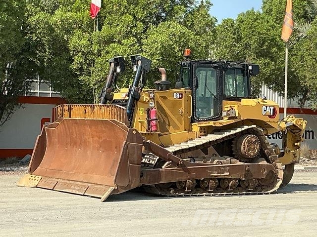 CAT D8R Buldozer sobre oruga