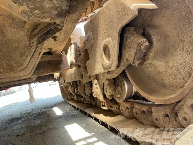 CAT D8R Buldozer sobre oruga