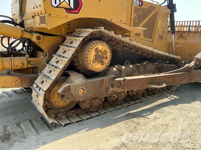 CAT D8R Buldozer sobre oruga