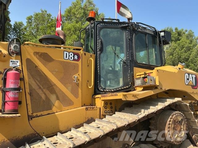 CAT D8R Buldozer sobre oruga