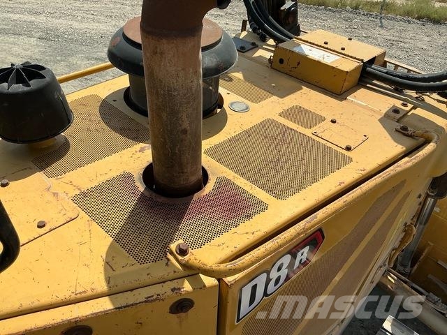 CAT D8R Buldozer sobre oruga