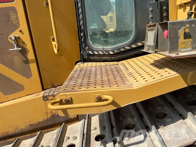 CAT D8R Buldozer sobre oruga