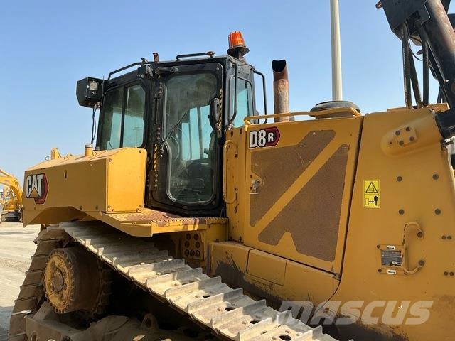 CAT D8R Buldozer sobre oruga