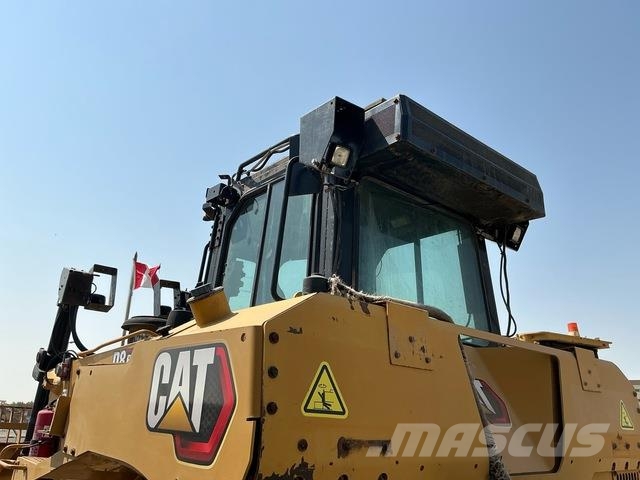 CAT D8R Buldozer sobre oruga