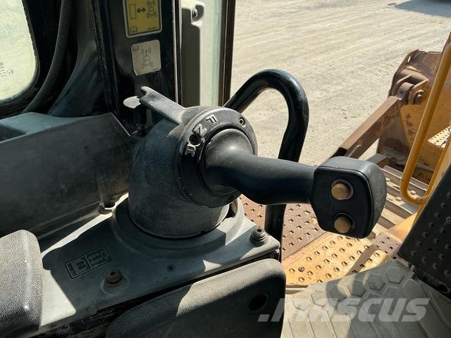 CAT D8R Buldozer sobre oruga