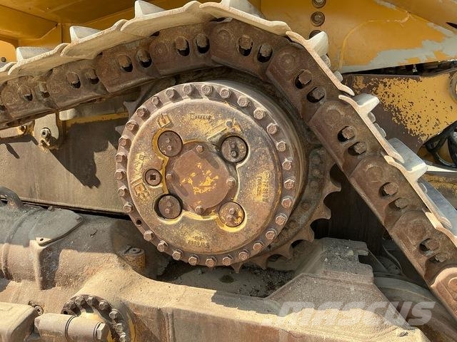 CAT D8R Buldozer sobre oruga