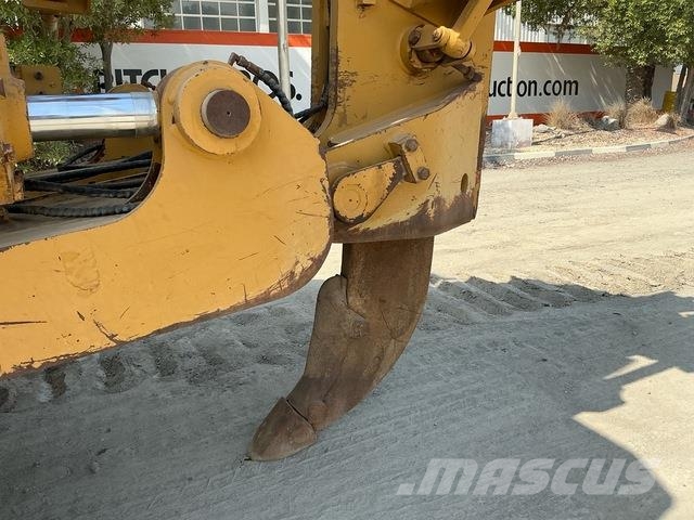 CAT D8R Buldozer sobre oruga