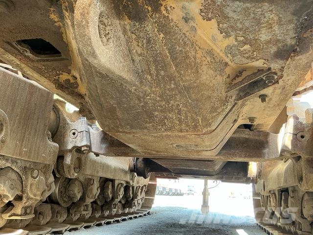 CAT D8R Buldozer sobre oruga
