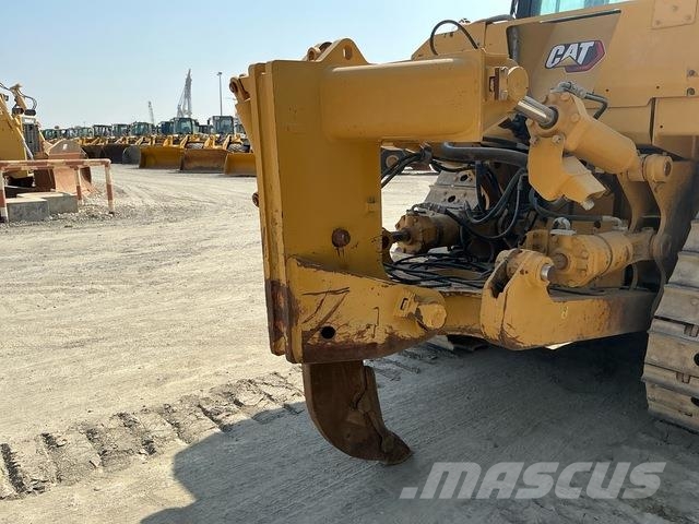 CAT D8R Buldozer sobre oruga