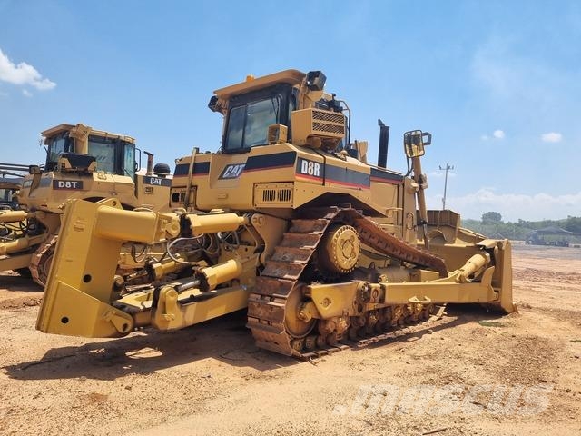 CAT D8R Pásové dozéry