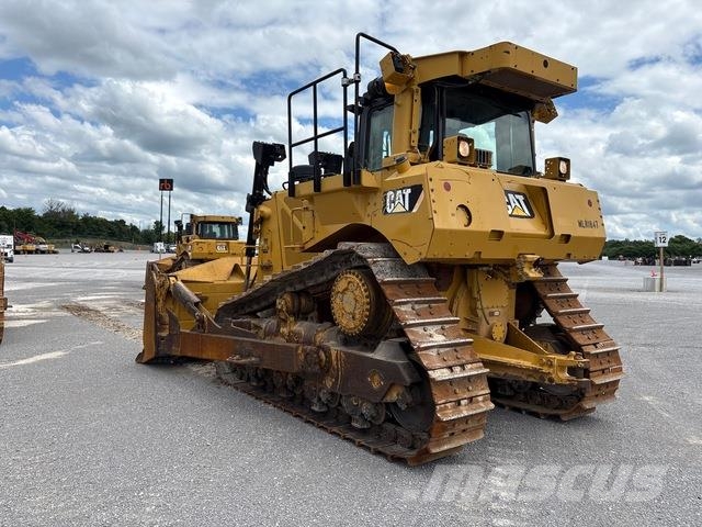 CAT D8T Buldozer sobre oruga