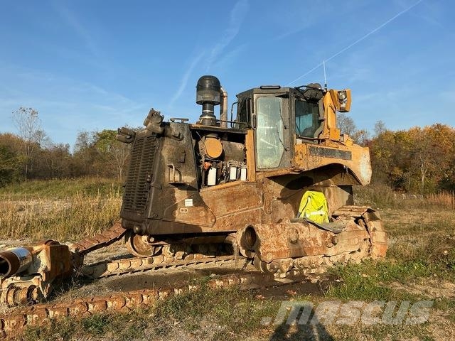 CAT D8T Buldozer sobre oruga
