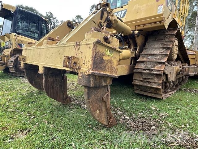 CAT D8T Гусеничные бульдозеры