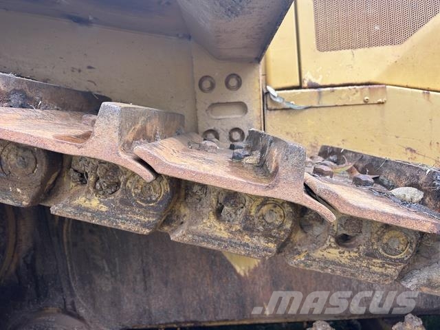 CAT D8T Гусеничные бульдозеры