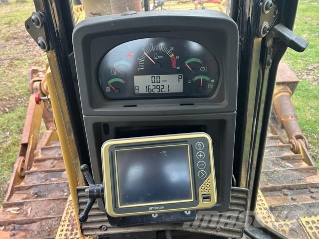 CAT D8T Гусеничные бульдозеры