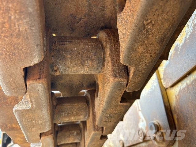 CAT D9T Buldozere pe senile