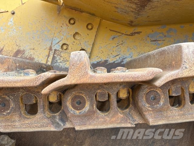 CAT D9T Buldozere pe senile