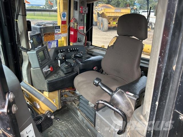 CAT D9T Buldozere pe senile