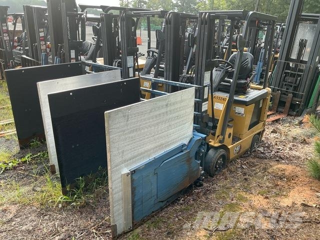 CAT EC15N شاحنات ذات رافعات شوكية - أخرى