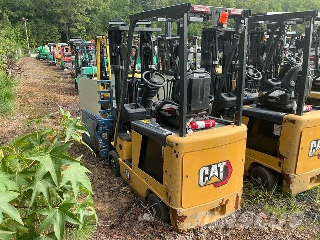 CAT EC15N شاحنات ذات رافعات شوكية - أخرى