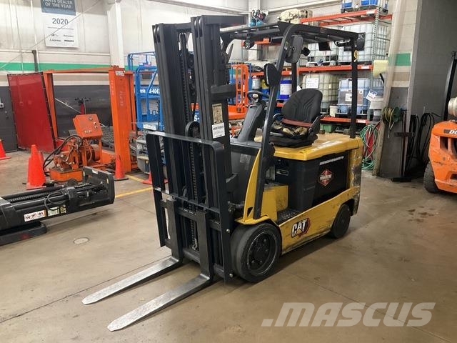 CAT EC30LN2 バッテリーフォークリフト
